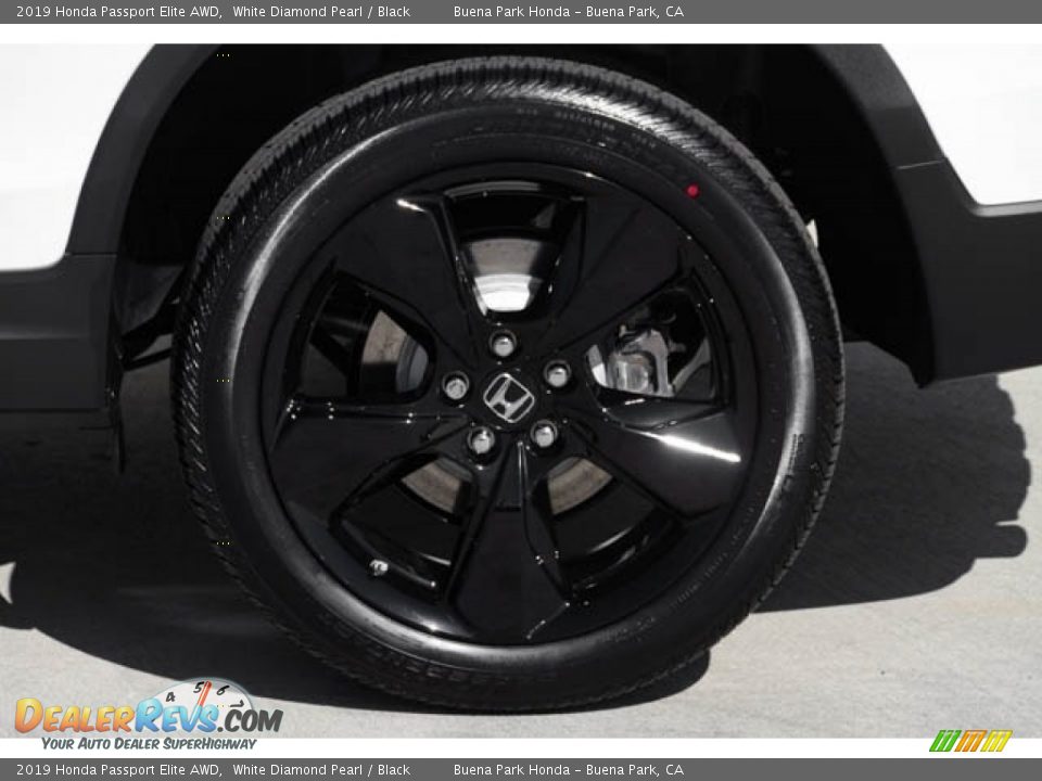 2019 Honda Passport Elite AWD White Diamond Pearl / Black Photo #12