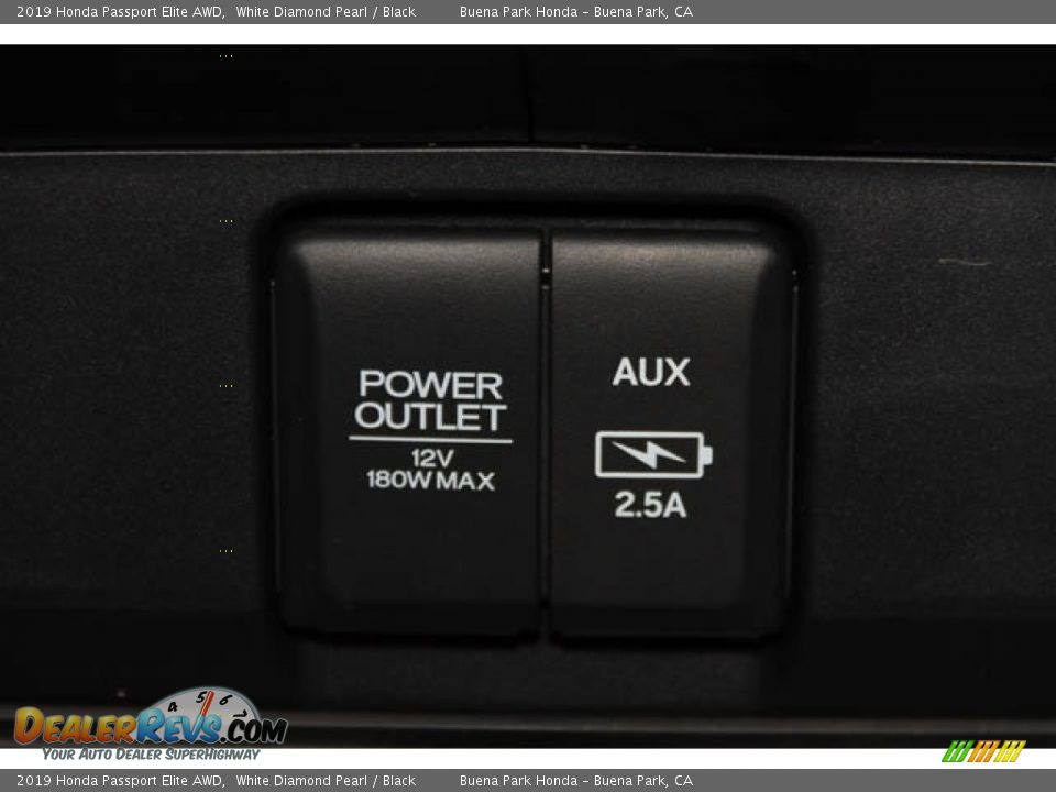 2019 Honda Passport Elite AWD White Diamond Pearl / Black Photo #24