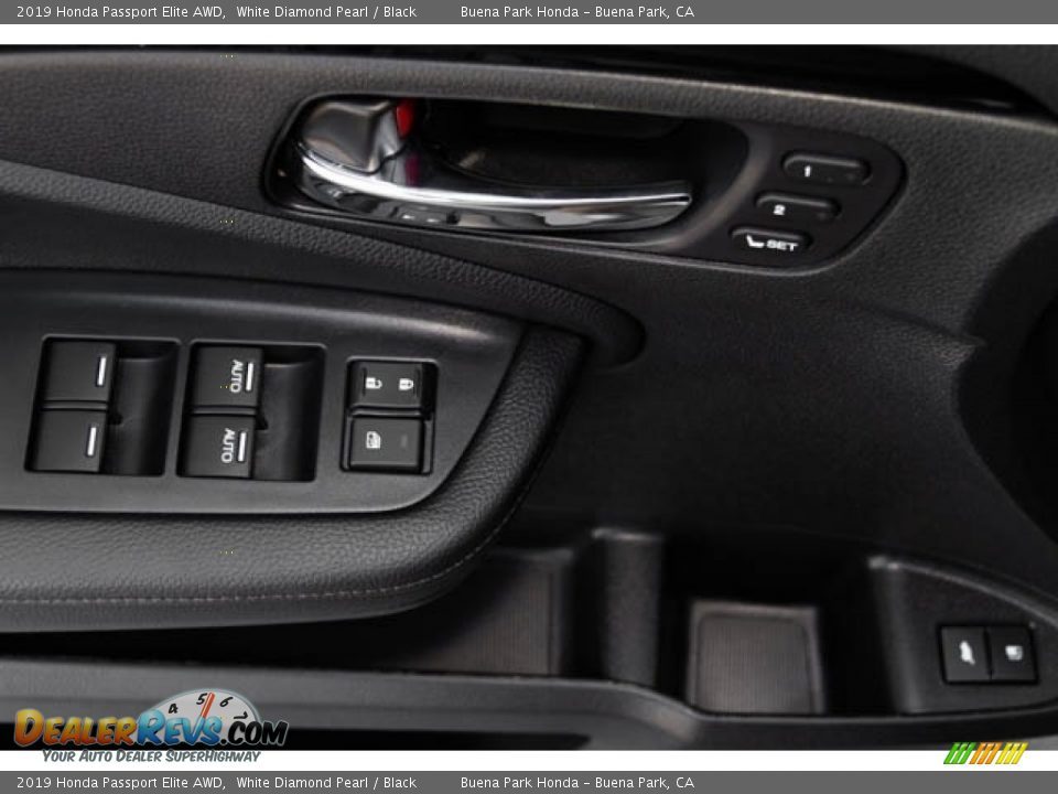 2019 Honda Passport Elite AWD White Diamond Pearl / Black Photo #36