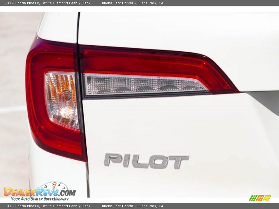 2019 Honda Pilot LX White Diamond Pearl / Black Photo #7