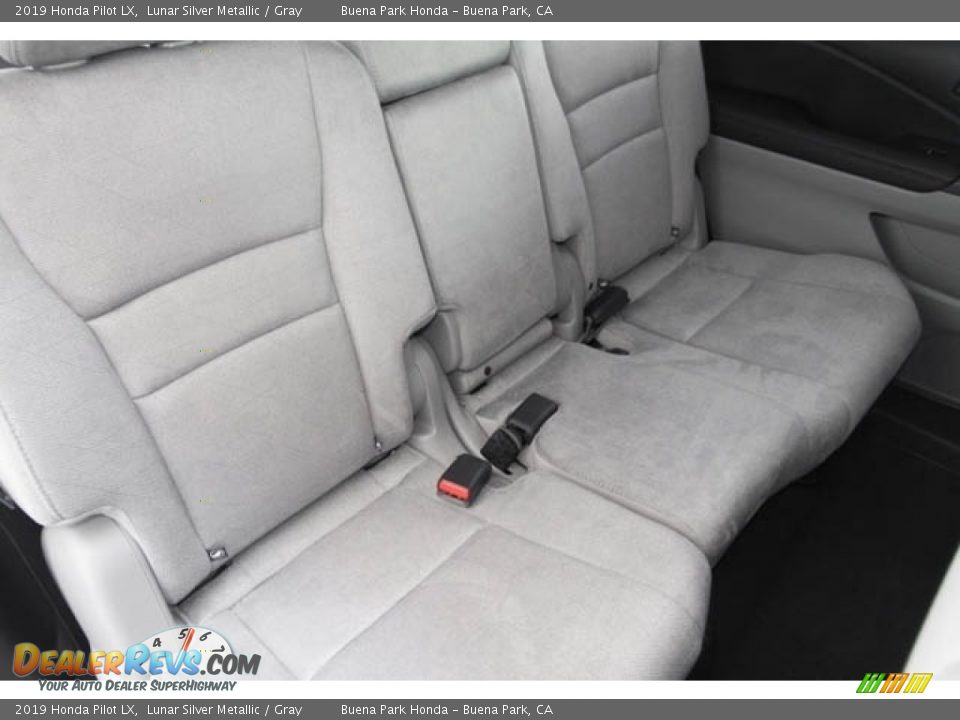 2019 Honda Pilot LX Lunar Silver Metallic / Gray Photo #30