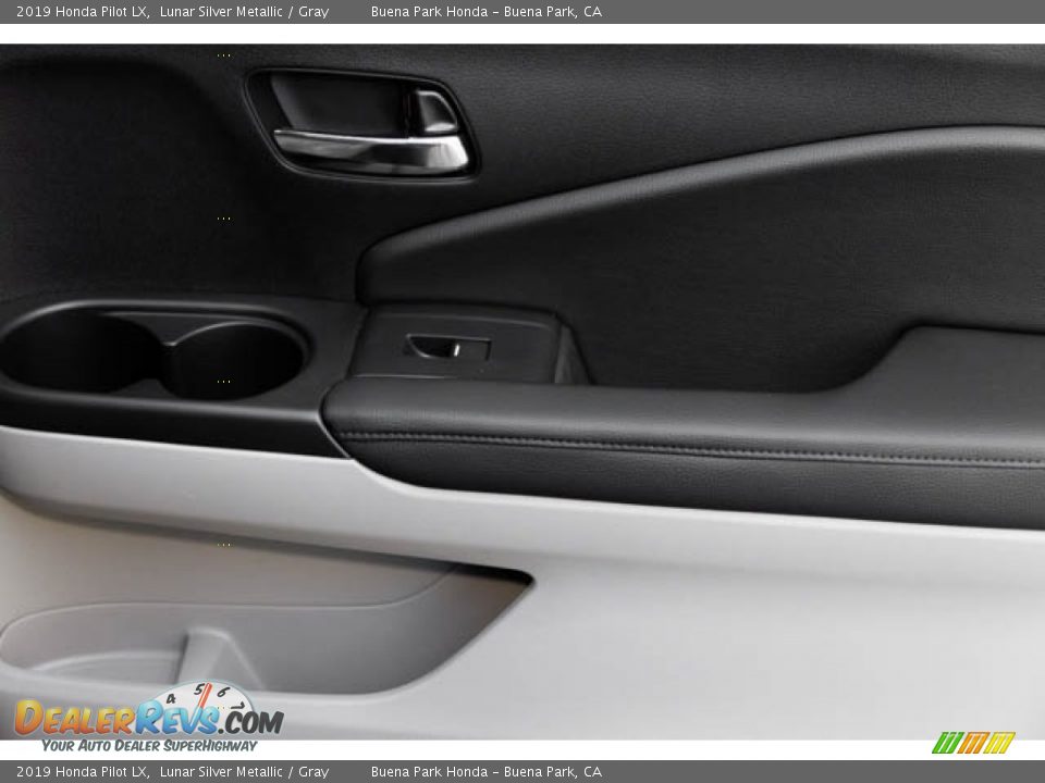 2019 Honda Pilot LX Lunar Silver Metallic / Gray Photo #36