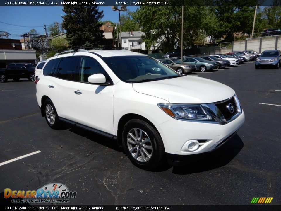 2013 Nissan Pathfinder SV 4x4 Moonlight White / Almond Photo #1