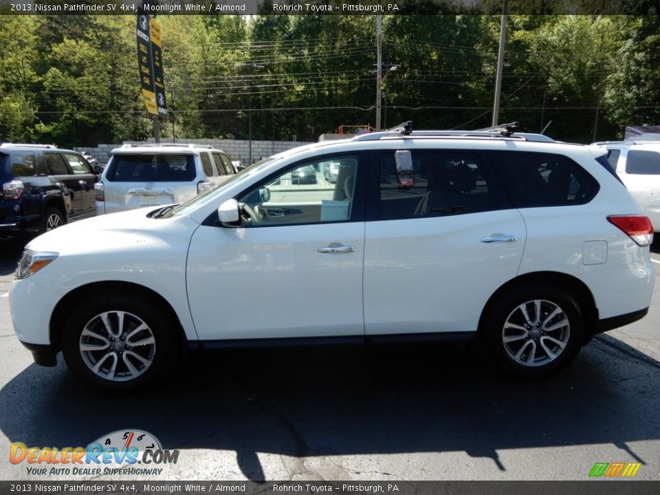 2013 Nissan Pathfinder SV 4x4 Moonlight White / Almond Photo #4