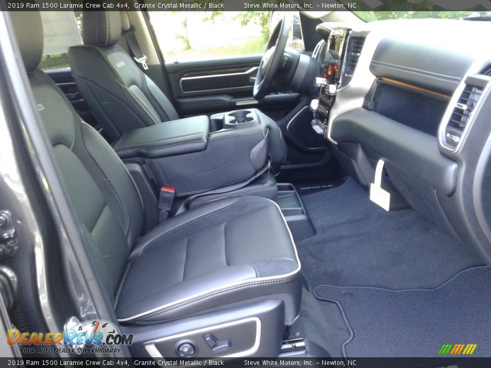 2019 Ram 1500 Laramie Crew Cab 4x4 Granite Crystal Metallic / Black Photo #16