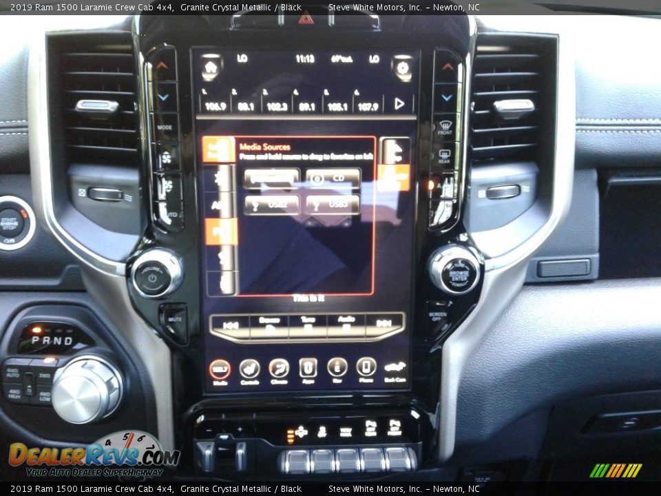 2019 Ram 1500 Laramie Crew Cab 4x4 Granite Crystal Metallic / Black Photo #22