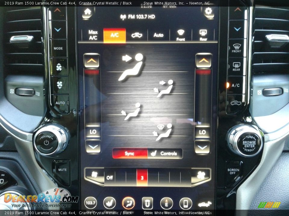 2019 Ram 1500 Laramie Crew Cab 4x4 Granite Crystal Metallic / Black Photo #26