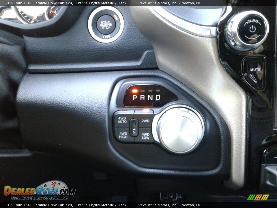 2019 Ram 1500 Laramie Crew Cab 4x4 Granite Crystal Metallic / Black Photo #30