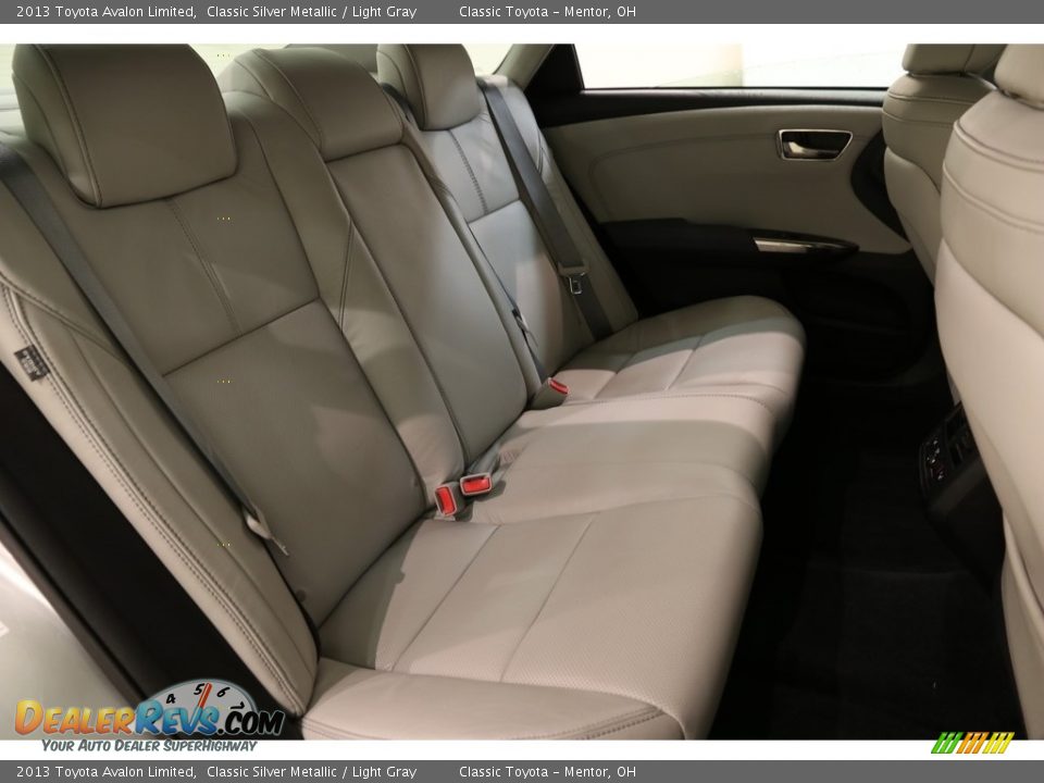 2013 Toyota Avalon Limited Classic Silver Metallic / Light Gray Photo #17