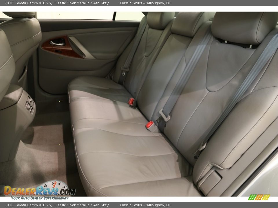 2010 Toyota Camry XLE V6 Classic Silver Metallic / Ash Gray Photo #17