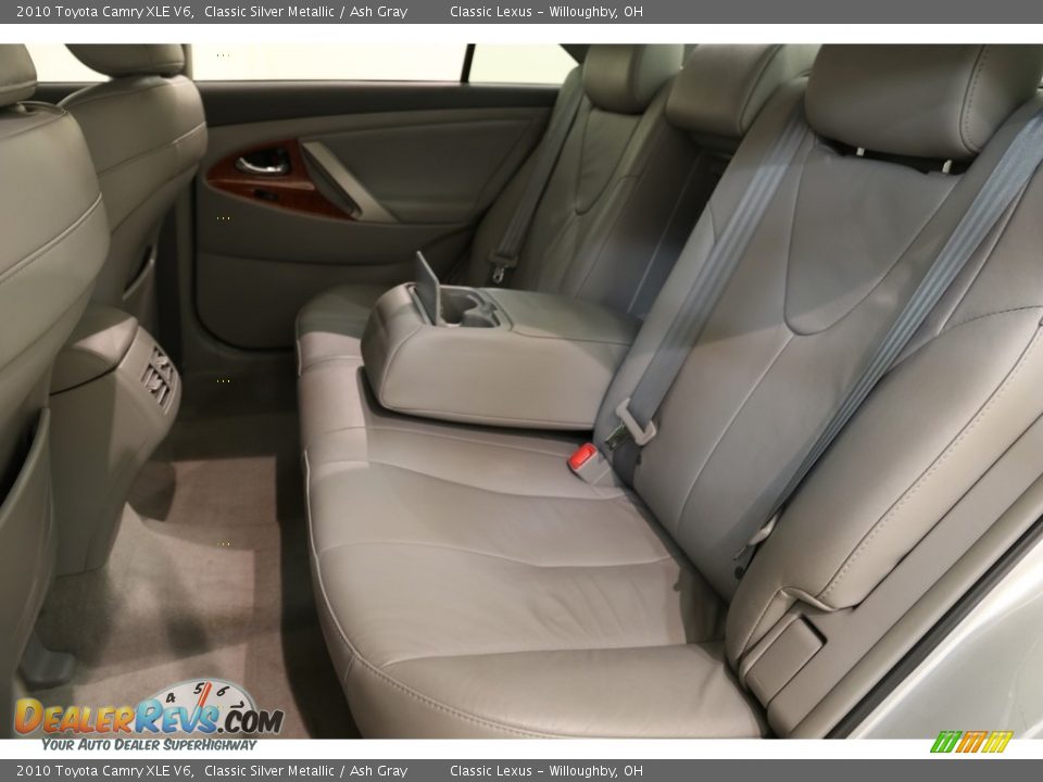 2010 Toyota Camry XLE V6 Classic Silver Metallic / Ash Gray Photo #18