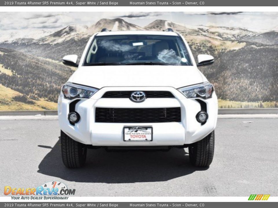2019 Toyota 4Runner SR5 Premium 4x4 Super White / Sand Beige Photo #2