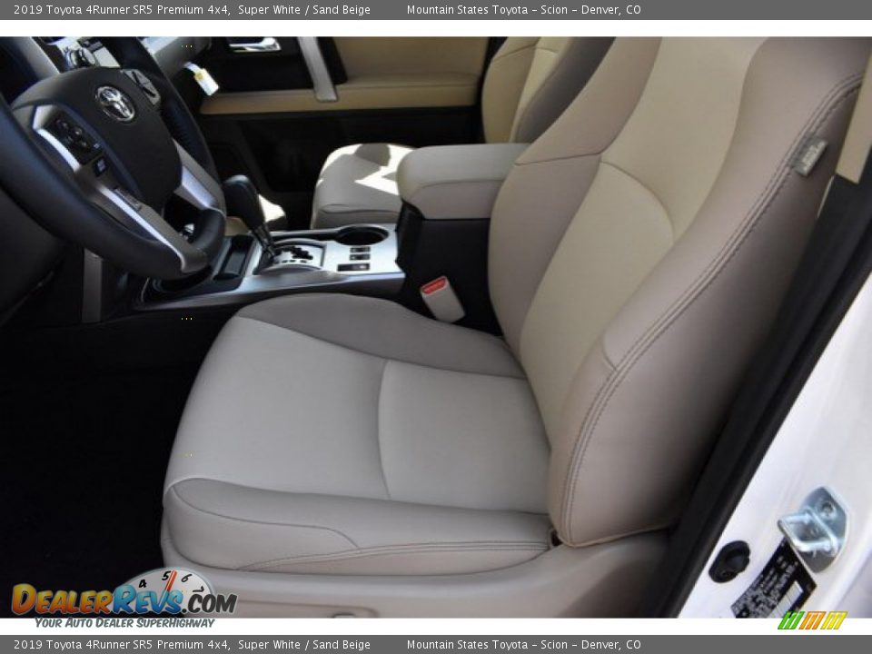 2019 Toyota 4Runner SR5 Premium 4x4 Super White / Sand Beige Photo #6