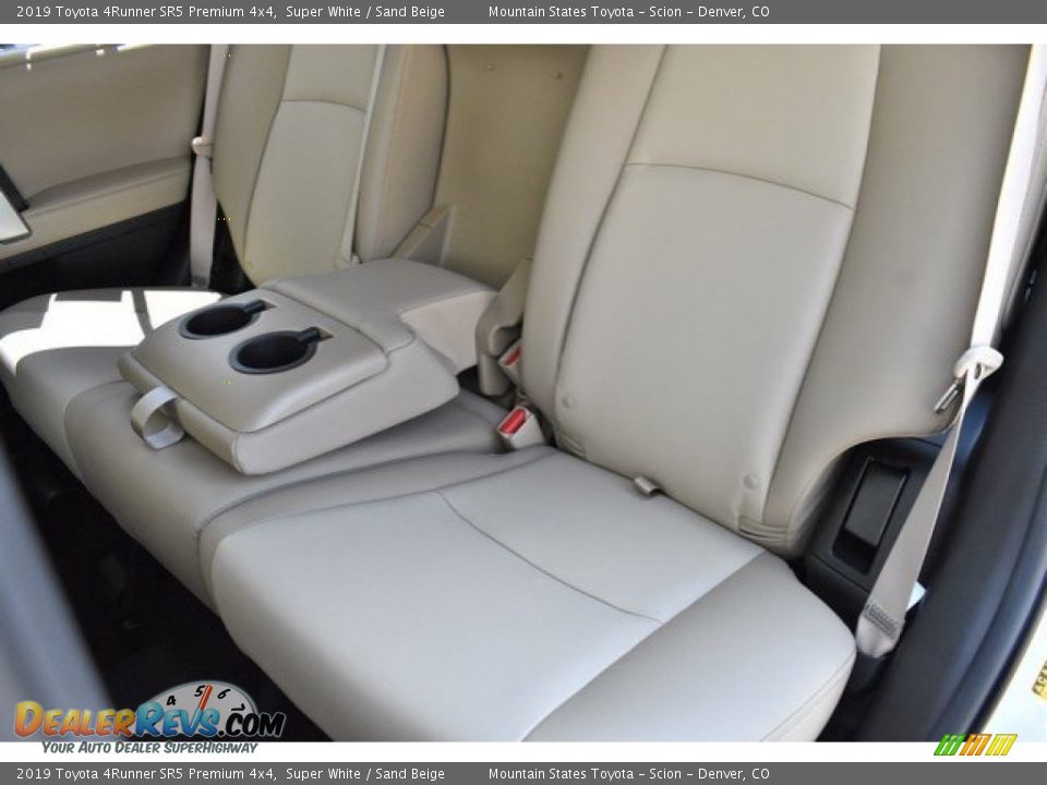 2019 Toyota 4Runner SR5 Premium 4x4 Super White / Sand Beige Photo #10