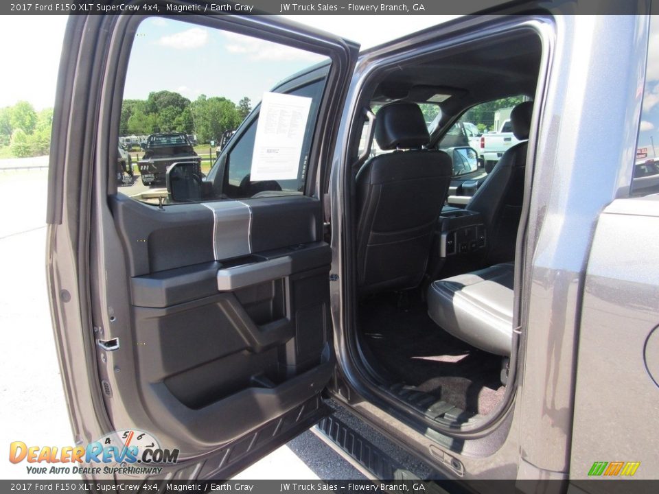 2017 Ford F150 XLT SuperCrew 4x4 Magnetic / Earth Gray Photo #26