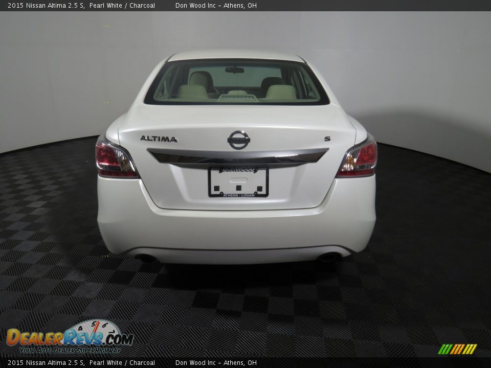 2015 Nissan Altima 2.5 S Pearl White / Charcoal Photo #11