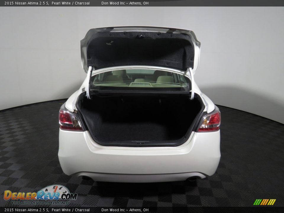 2015 Nissan Altima 2.5 S Pearl White / Charcoal Photo #12