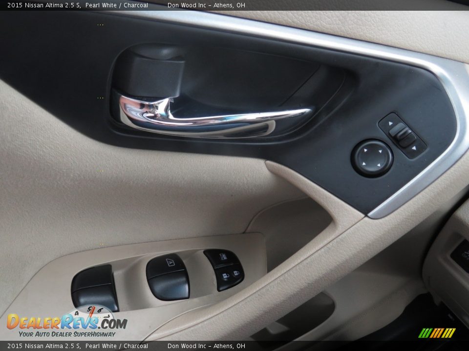 2015 Nissan Altima 2.5 S Pearl White / Charcoal Photo #33