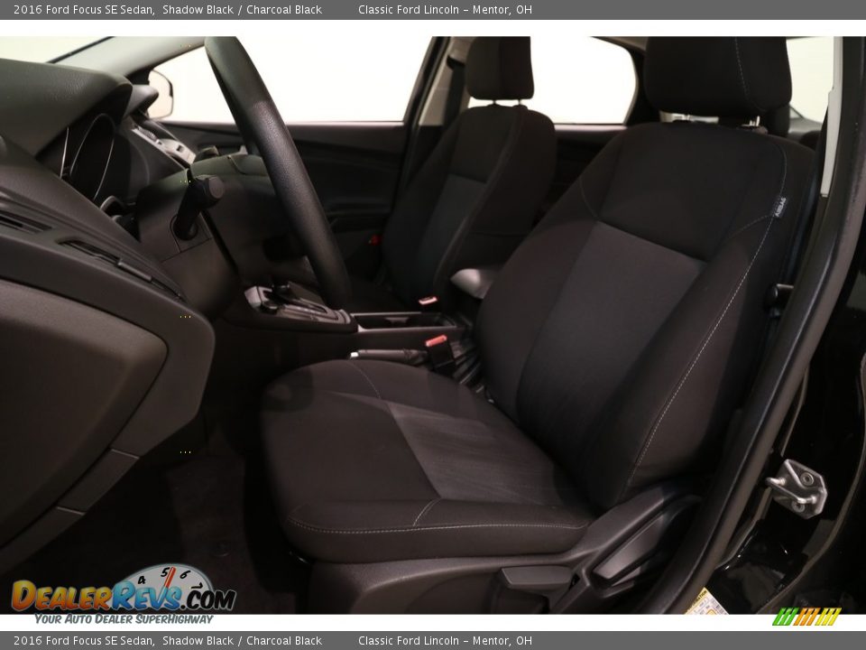2016 Ford Focus SE Sedan Shadow Black / Charcoal Black Photo #5