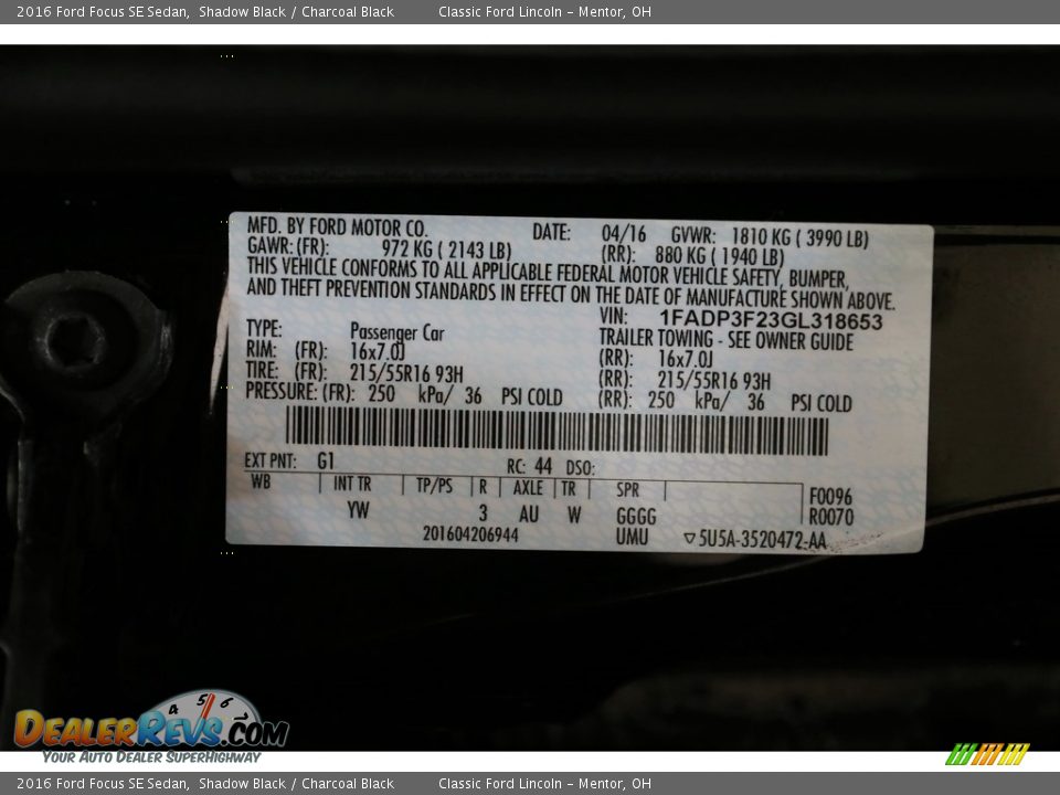 2016 Ford Focus SE Sedan Shadow Black / Charcoal Black Photo #17