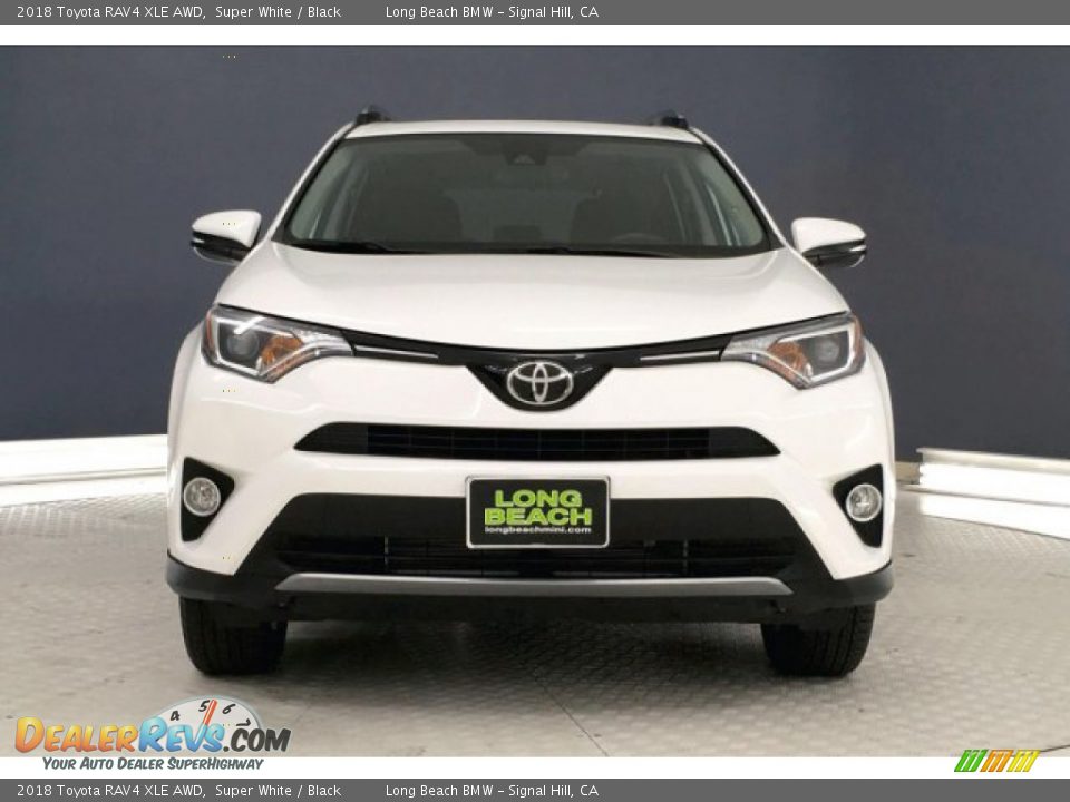 2018 Toyota RAV4 XLE AWD Super White / Black Photo #2