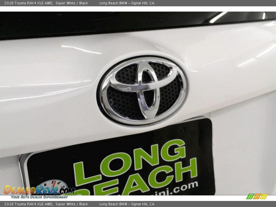 2018 Toyota RAV4 XLE AWD Super White / Black Photo #23