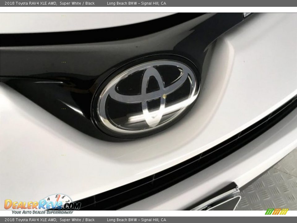 2018 Toyota RAV4 XLE AWD Super White / Black Photo #29