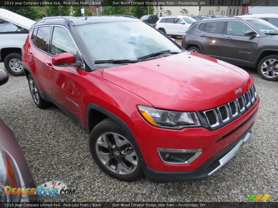 Front 3/4 View of 2019 Jeep Compass Limited 4x4 Photo #5