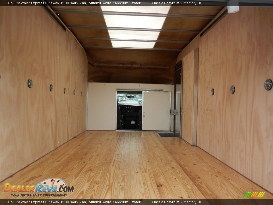 2019 Chevrolet Express Cutaway 3500 Work Van Summit White / Medium Pewter Photo #8