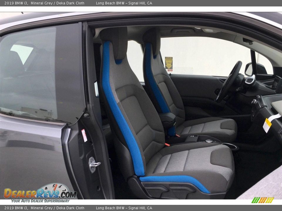 Front Seat of 2019 BMW i3  Photo #2