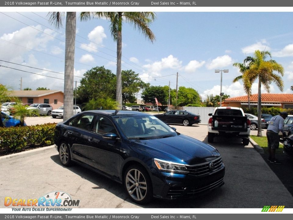 2018 Volkswagen Passat R-Line Tourmaline Blue Metallic / Moonrock Gray Photo #1