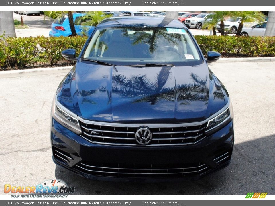 2018 Volkswagen Passat R-Line Tourmaline Blue Metallic / Moonrock Gray Photo #3