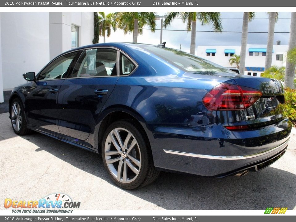 2018 Volkswagen Passat R-Line Tourmaline Blue Metallic / Moonrock Gray Photo #6