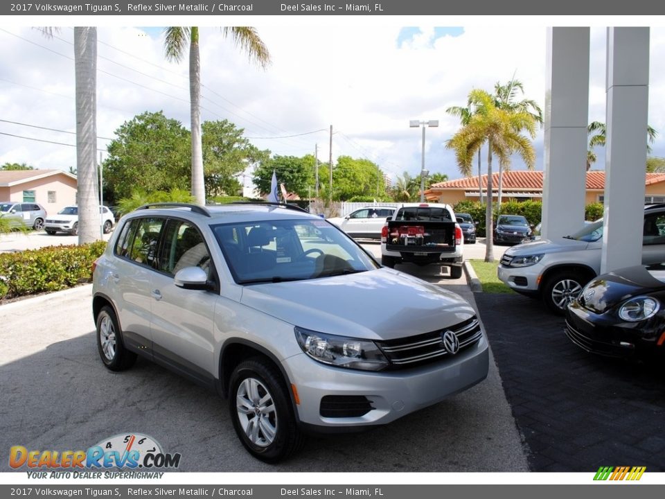 2017 Volkswagen Tiguan S Reflex Silver Metallic / Charcoal Photo #1
