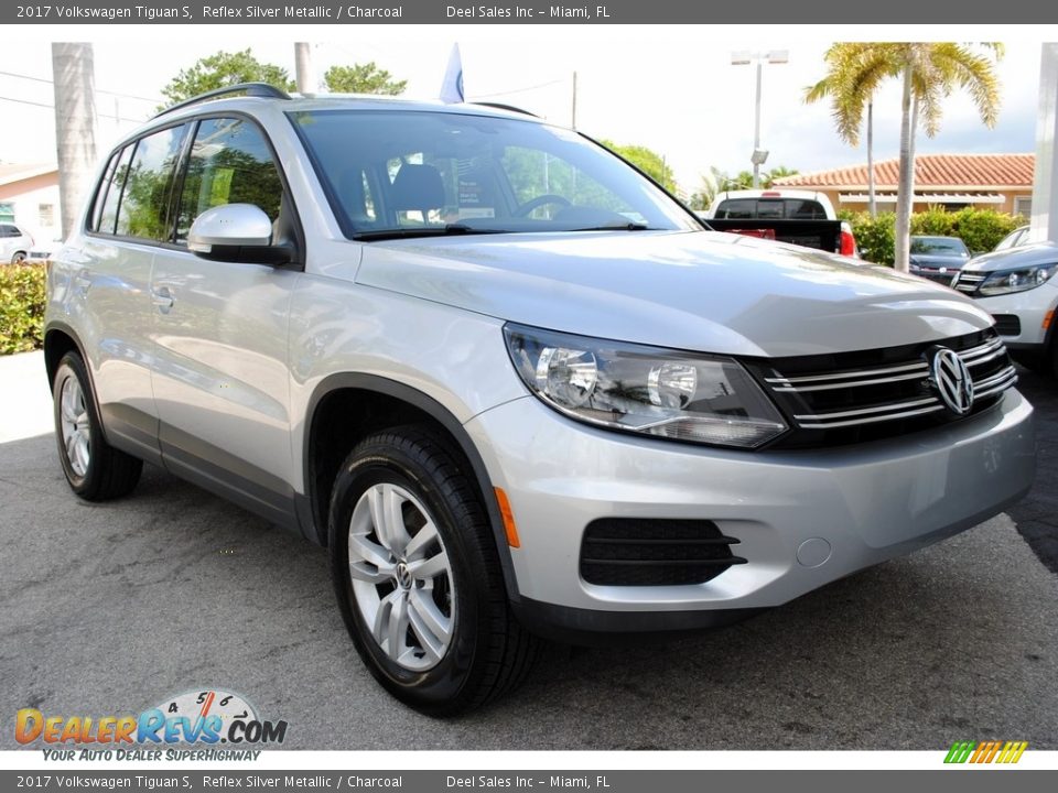 2017 Volkswagen Tiguan S Reflex Silver Metallic / Charcoal Photo #2