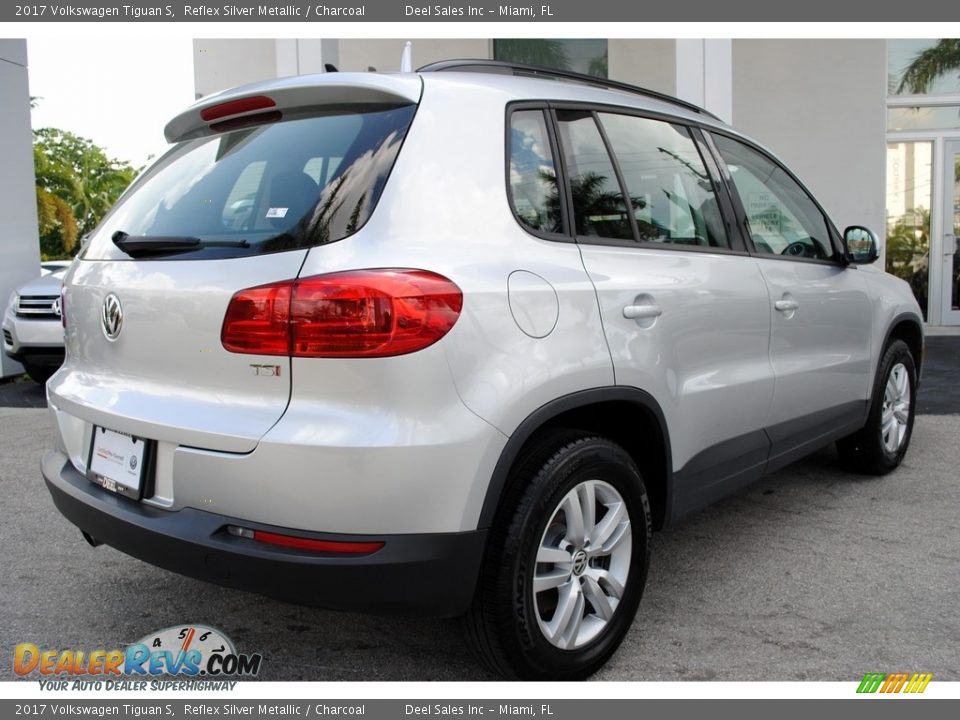 2017 Volkswagen Tiguan S Reflex Silver Metallic / Charcoal Photo #11