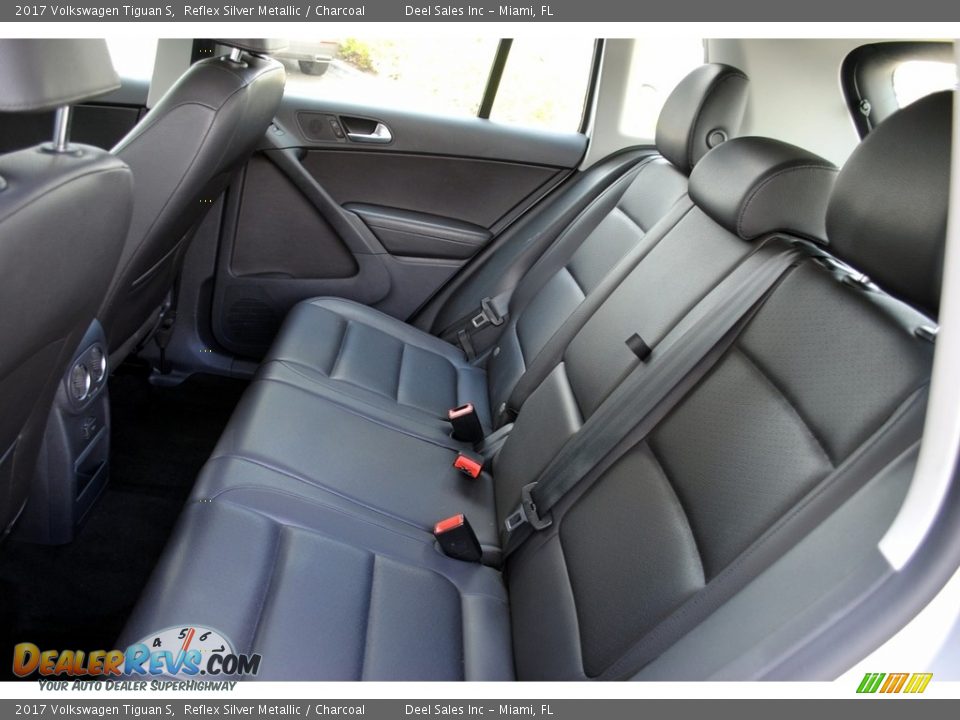 2017 Volkswagen Tiguan S Reflex Silver Metallic / Charcoal Photo #13