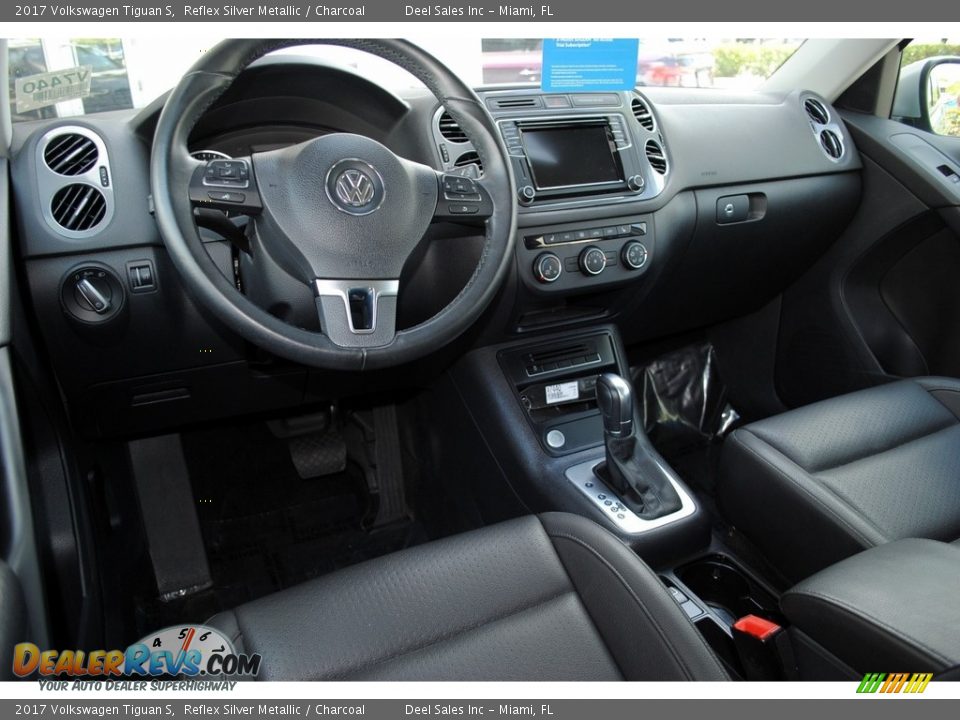 2017 Volkswagen Tiguan S Reflex Silver Metallic / Charcoal Photo #14