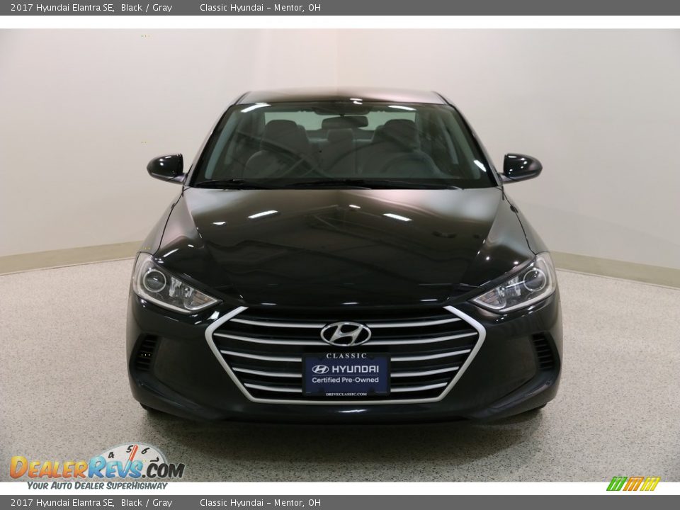 2017 Hyundai Elantra SE Black / Gray Photo #2