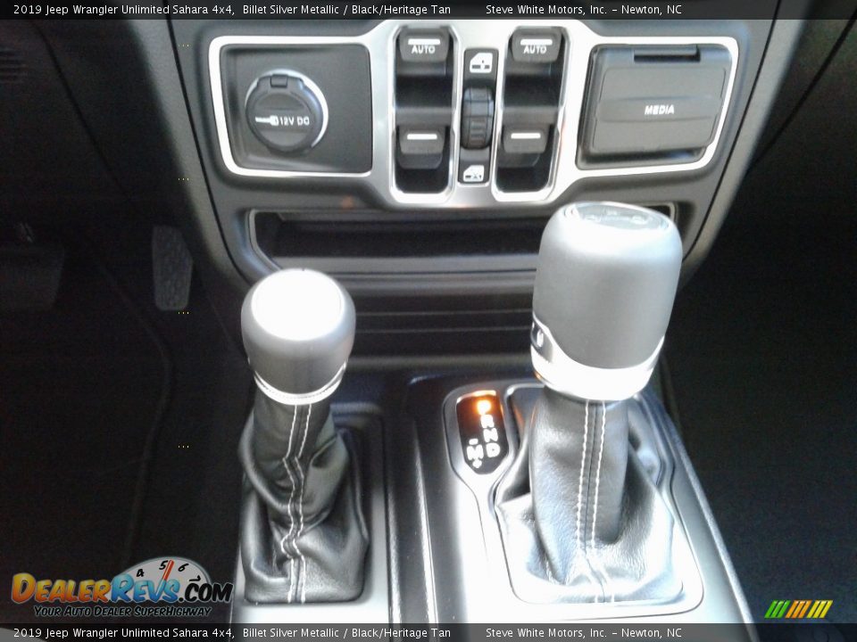 2019 Jeep Wrangler Unlimited Sahara 4x4 Billet Silver Metallic / Black/Heritage Tan Photo #32
