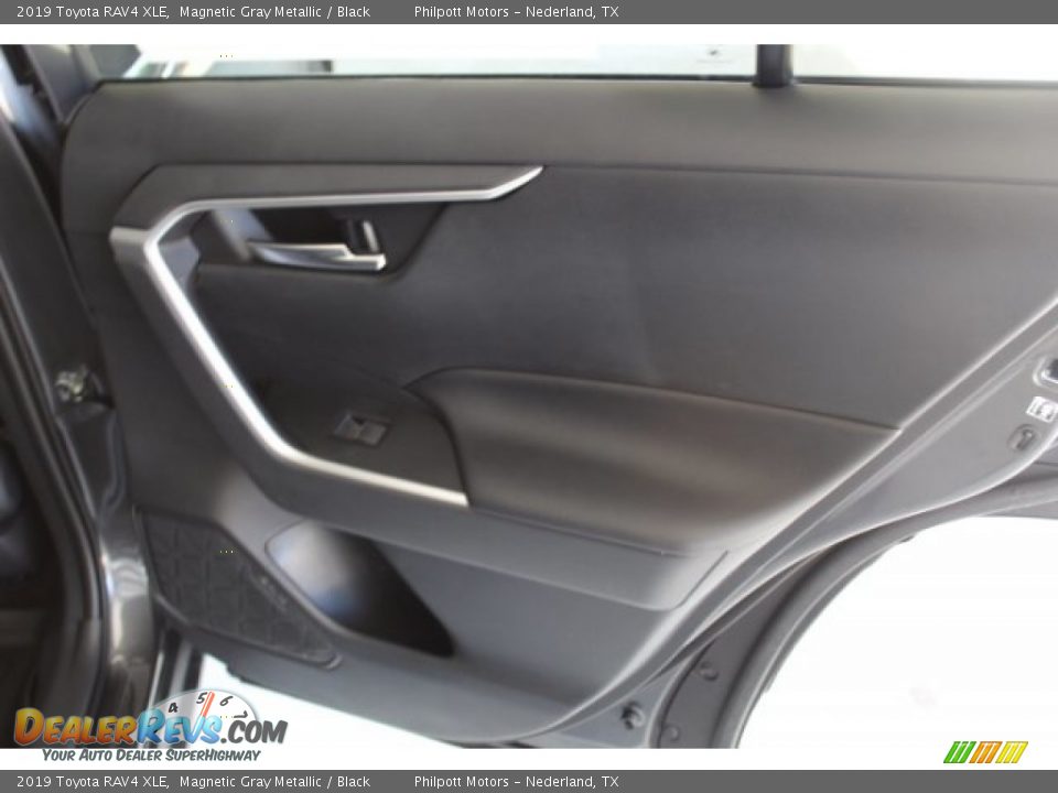2019 Toyota RAV4 XLE Magnetic Gray Metallic / Black Photo #22