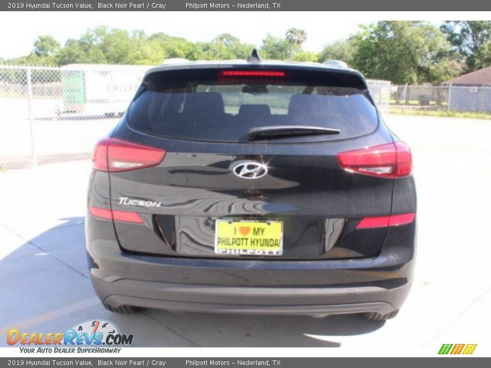2019 Hyundai Tucson Value Black Noir Pearl / Gray Photo #7