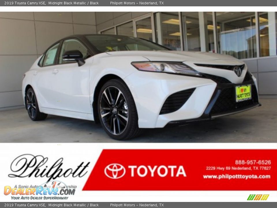 2019 Toyota Camry XSE Midnight Black Metallic / Black Photo #1