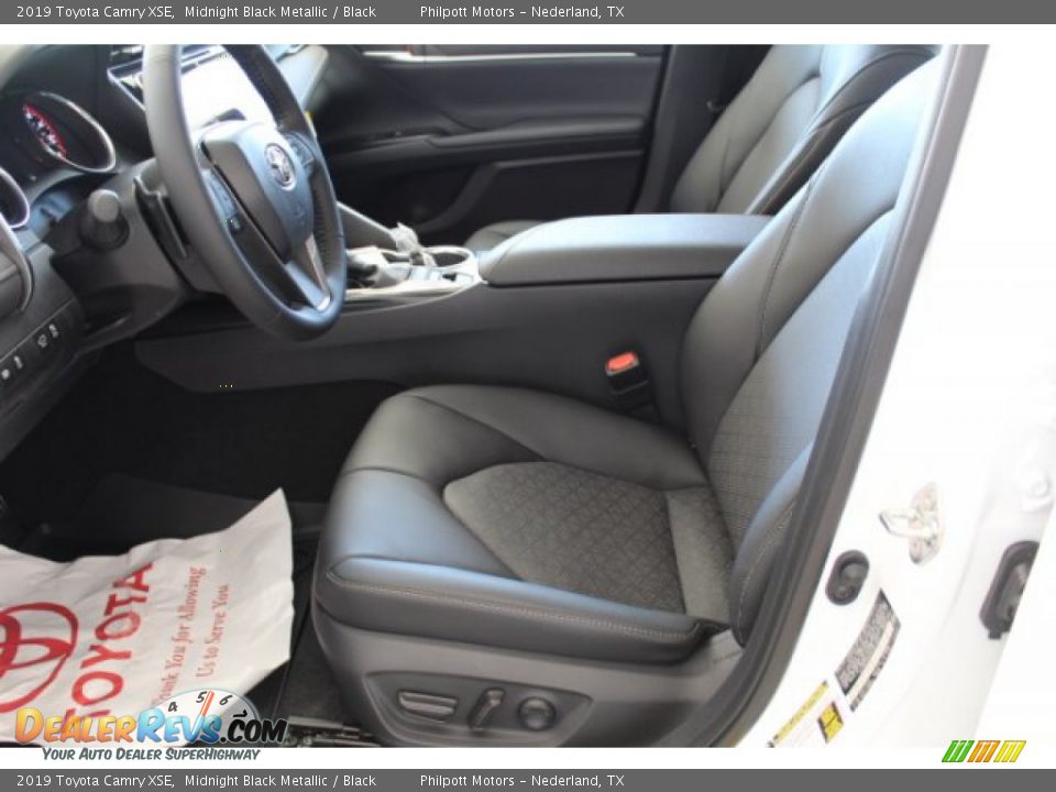 2019 Toyota Camry XSE Midnight Black Metallic / Black Photo #11