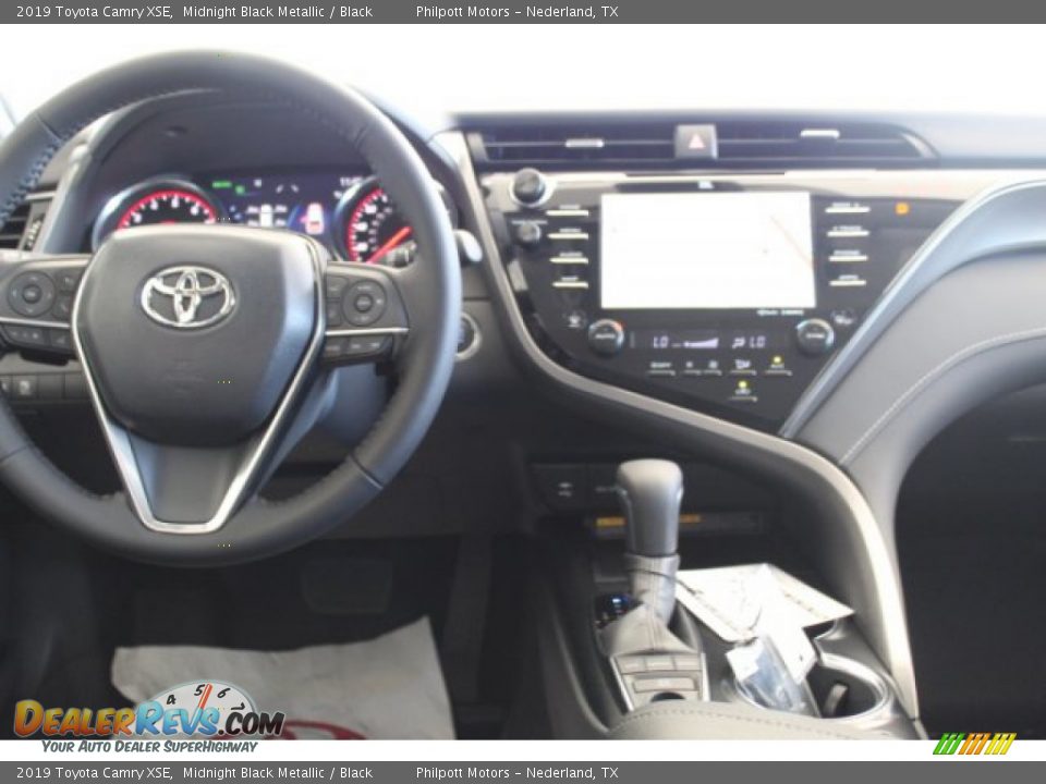 2019 Toyota Camry XSE Midnight Black Metallic / Black Photo #18