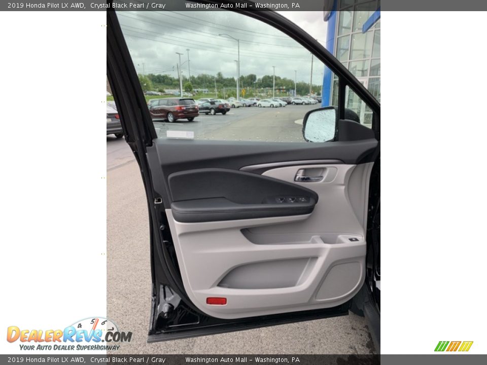 2019 Honda Pilot LX AWD Crystal Black Pearl / Gray Photo #8