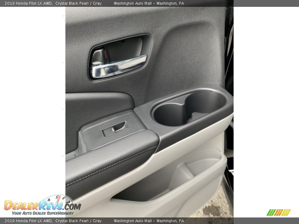 2019 Honda Pilot LX AWD Crystal Black Pearl / Gray Photo #17