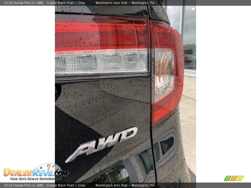 2019 Honda Pilot LX AWD Crystal Black Pearl / Gray Photo #23