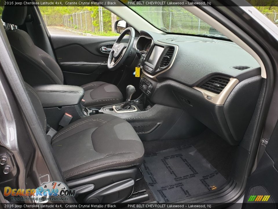 2016 Jeep Cherokee Latitude 4x4 Granite Crystal Metallic / Black Photo #11