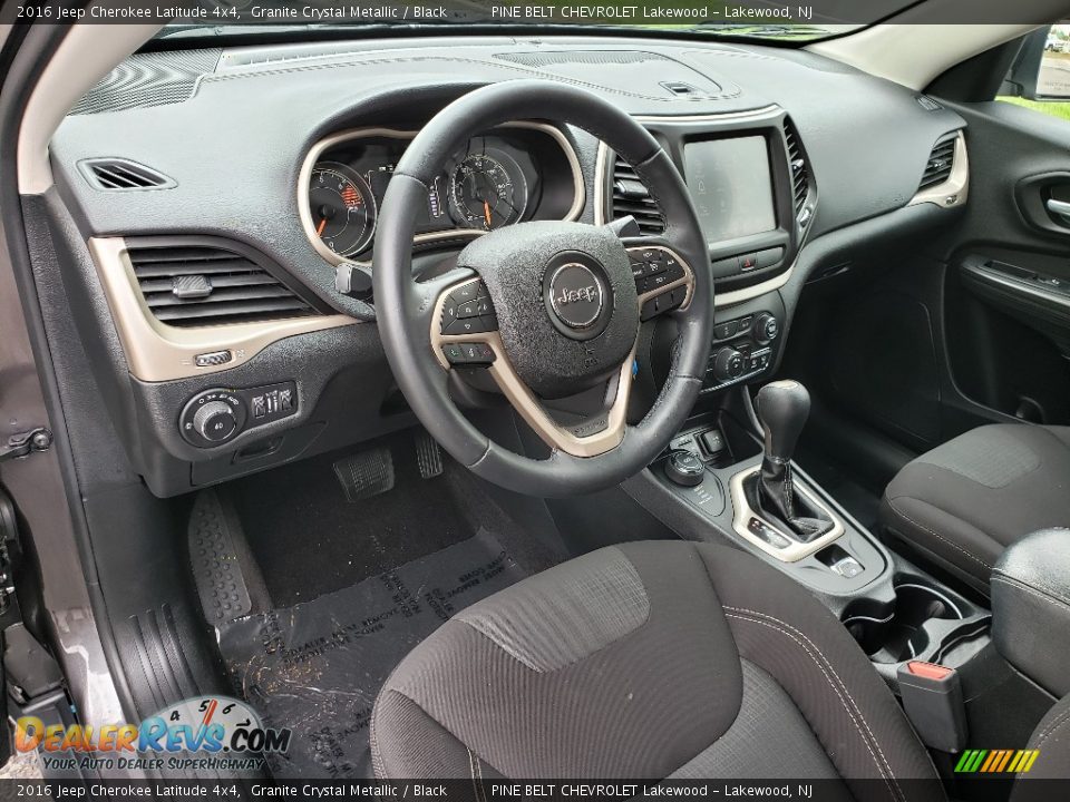 2016 Jeep Cherokee Latitude 4x4 Granite Crystal Metallic / Black Photo #15